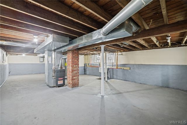 61 Roosevelt Avenue, Buffalo, NY 14215
