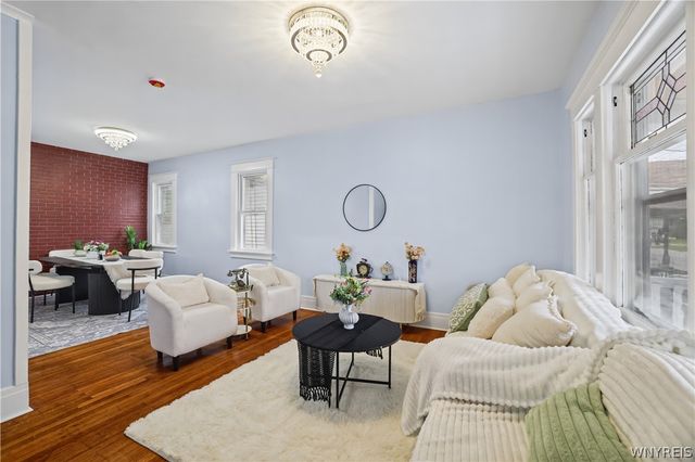 61 Roosevelt Avenue, Buffalo, NY 14215