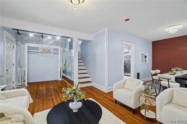 61 Roosevelt Avenue, Buffalo, NY 14215