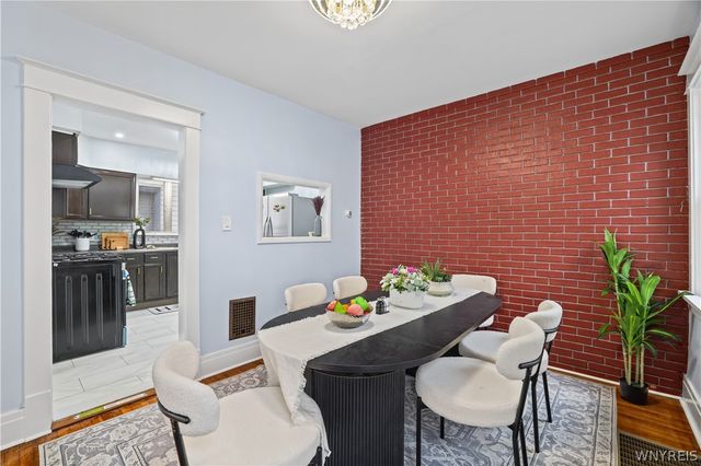 61 Roosevelt Avenue, Buffalo, NY 14215