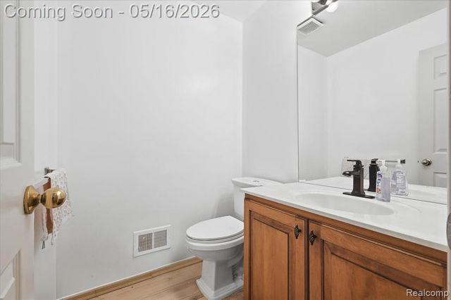 39656 Village Run Drive, Northville, MI 48168