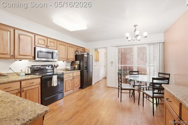 39656 Village Run Drive, Northville, MI 48168
