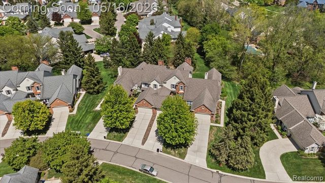 39656 Village Run Drive, Northville, MI 48168