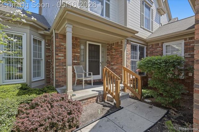 39656 Village Run Drive, Northville, MI 48168