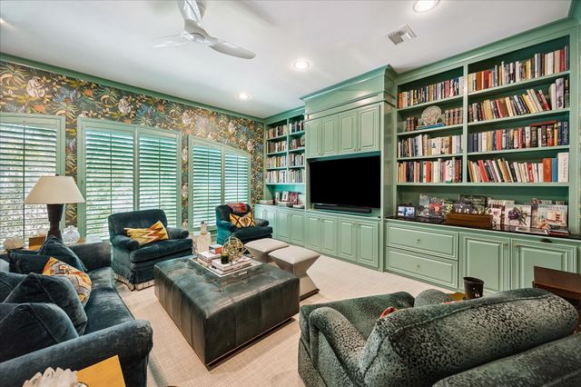 3 Exbury Way, Houston, TX 77056