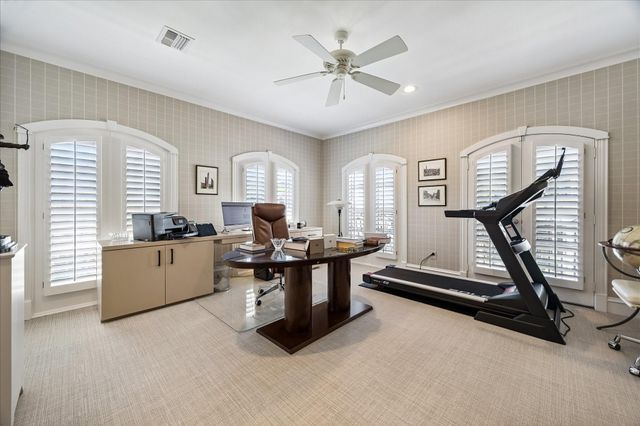 3 Exbury Way, Houston, TX 77056