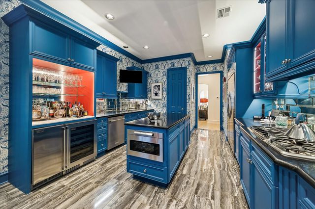 3 Exbury Way, Houston, TX 77056