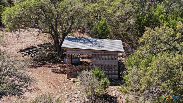 11387 FM 32, Fischer, TX 78623