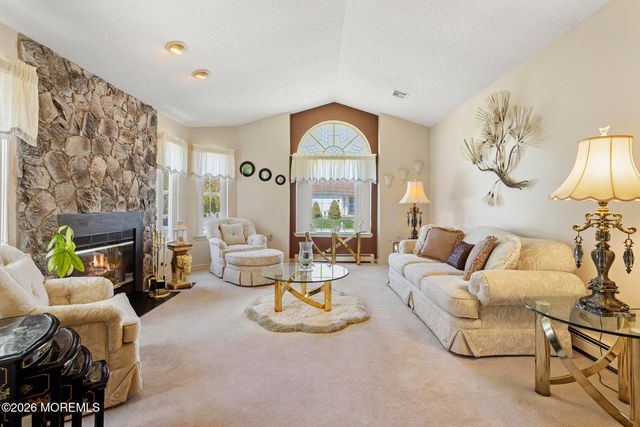 290 Jamaica Boulevard, Toms River, NJ 08757