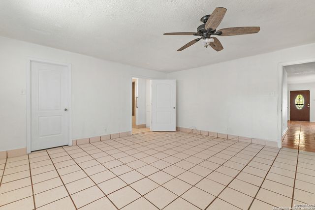 5935 Highfield, San Antonio, TX 78238