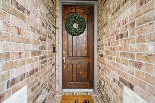 2109 Hickory Valley Court, Pearland, TX 77581