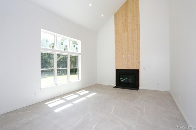 344 N Ohioville Road, New Paltz, NY 12561