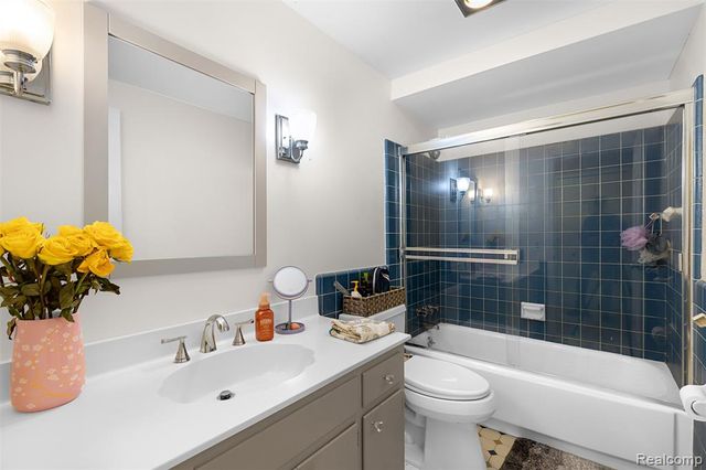 8855 Ferry Road, Grosse Ile, MI 48138