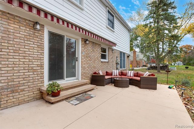 8855 Ferry Road, Grosse Ile, MI 48138