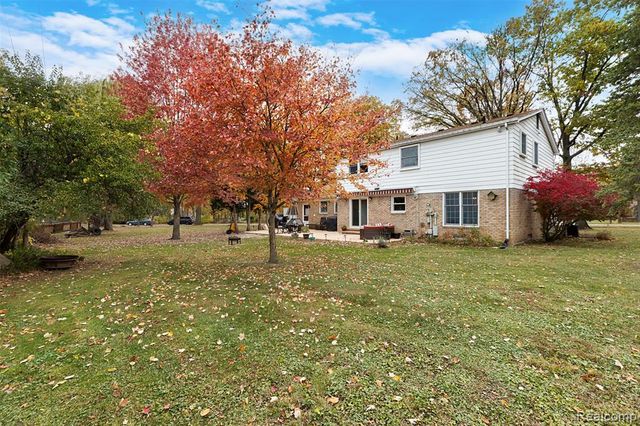 8855 Ferry Road, Grosse Ile, MI 48138