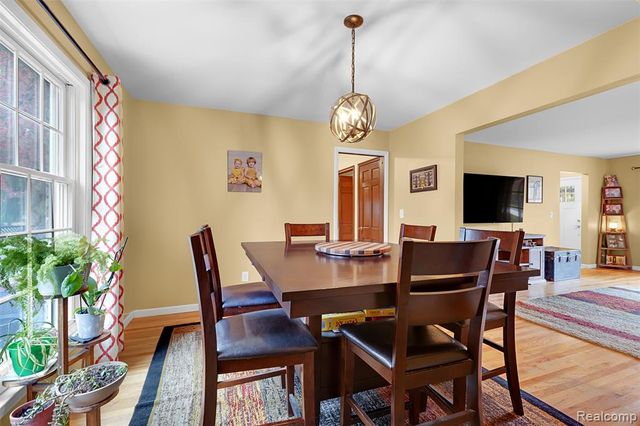 8855 Ferry Road, Grosse Ile, MI 48138