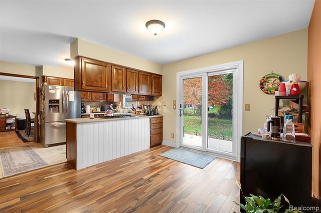 8855 Ferry Road, Grosse Ile, MI 48138