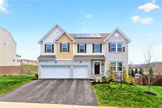1055 Livorno Dr, Collier Twp, PA 15071