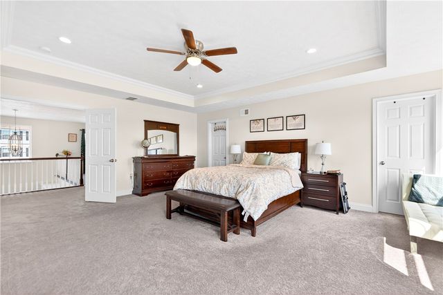 1055 Livorno Dr, Collier Twp, PA 15071