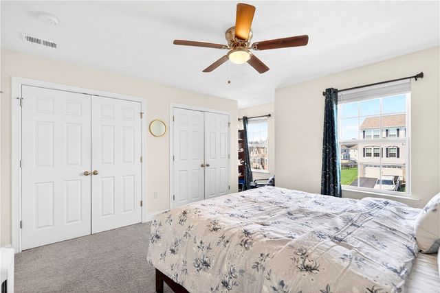 1055 Livorno Dr, Collier Twp, PA 15071