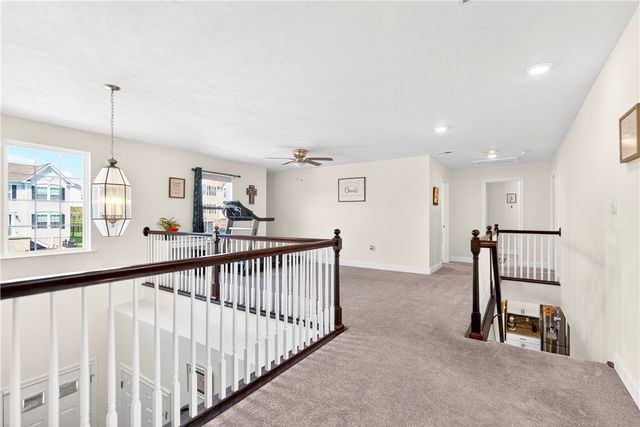 1055 Livorno Dr, Collier Twp, PA 15071