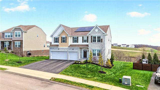 1055 Livorno Dr, Collier Twp, PA 15071