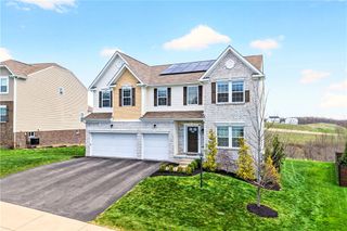 1055 Livorno Dr, Collier Twp, PA 15071