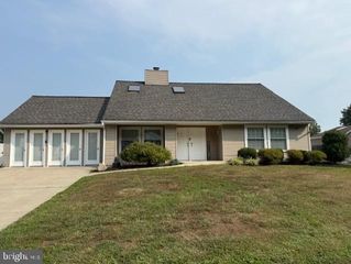 32 CARLTON AVE, Marlton, NJ 08053