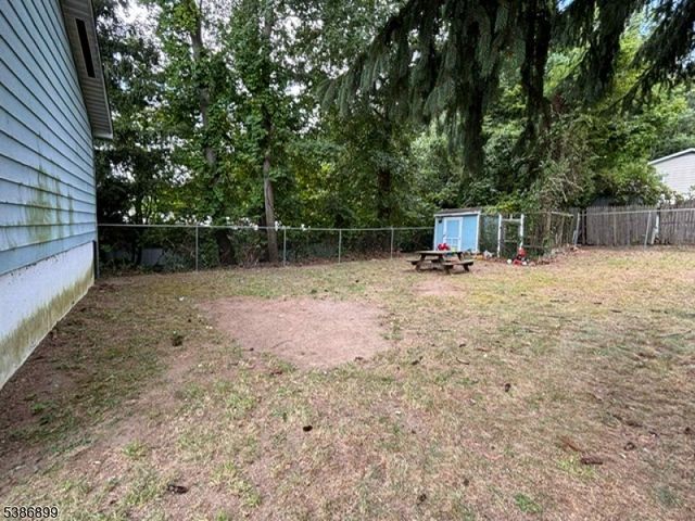 82 Merriam Ave, Newton Town, NJ 07860