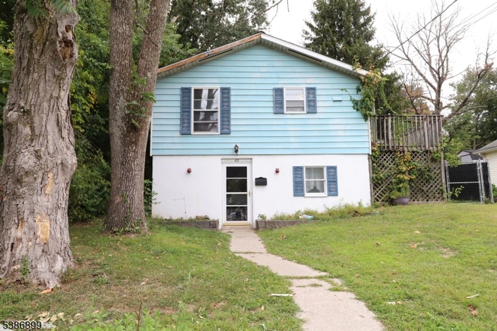 82 Merriam Ave, Newton Town, NJ 07860