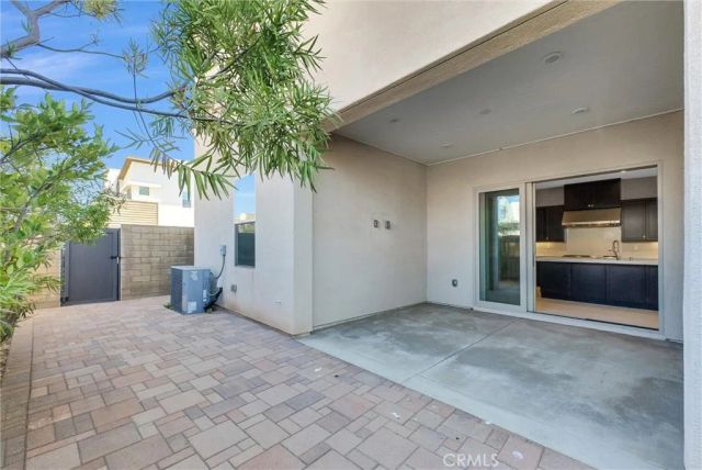 128 Character, Irvine, CA 92618