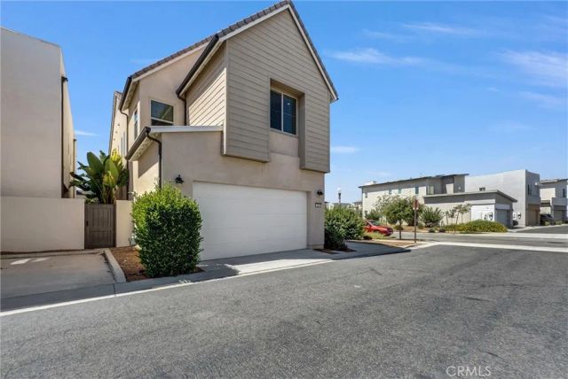 128 Character, Irvine, CA 92618