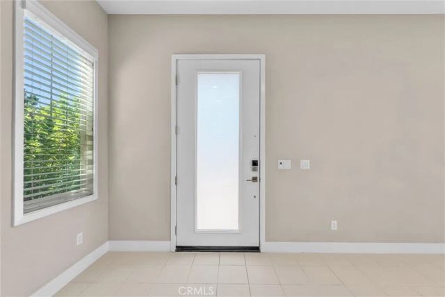 128 Character, Irvine, CA 92618