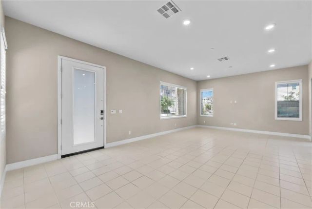 128 Character, Irvine, CA 92618