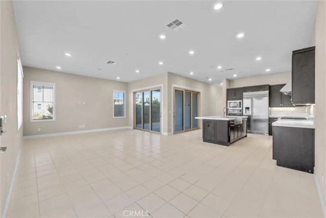 128 Character, Irvine, CA 92618