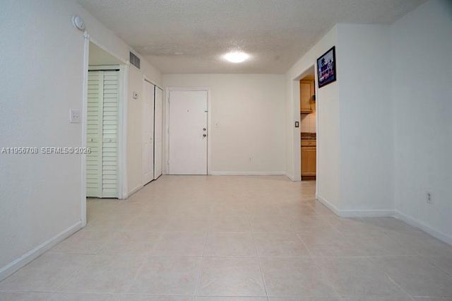 606 W 81st St 111, Hialeah, FL 33014