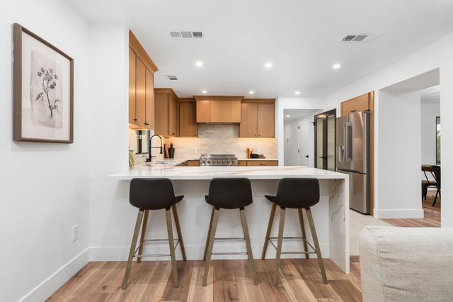 11208 N Fowler Avenue, Clovis, CA 93619