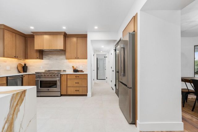 11208 N Fowler Avenue, Clovis, CA 93619