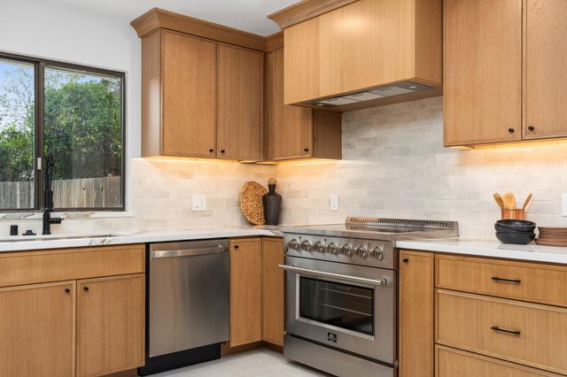 11208 N Fowler Avenue, Clovis, CA 93619