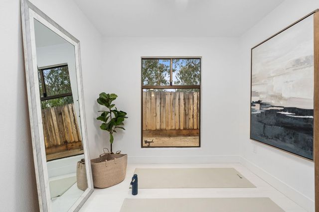 11208 N Fowler Avenue, Clovis, CA 93619