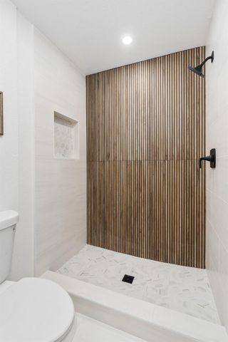 11208 N Fowler Avenue, Clovis, CA 93619