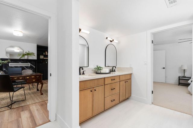 11208 N Fowler Avenue, Clovis, CA 93619