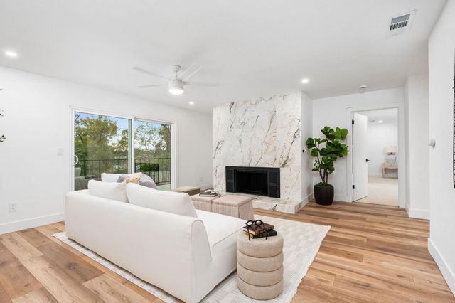 11208 N Fowler Avenue, Clovis, CA 93619