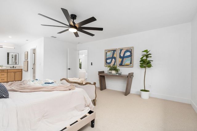 11208 N Fowler Avenue, Clovis, CA 93619