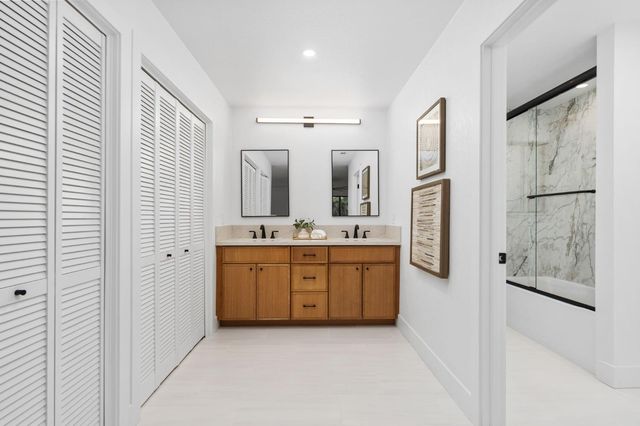 11208 N Fowler Avenue, Clovis, CA 93619