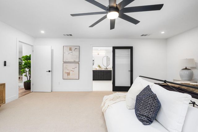 11208 N Fowler Avenue, Clovis, CA 93619