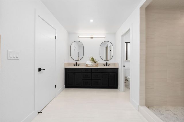 11208 N Fowler Avenue, Clovis, CA 93619