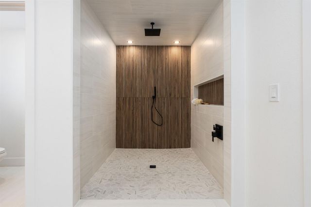 11208 N Fowler Avenue, Clovis, CA 93619