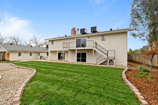 11208 N Fowler Avenue, Clovis, CA 93619