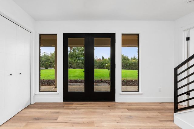 11208 N Fowler Avenue, Clovis, CA 93619